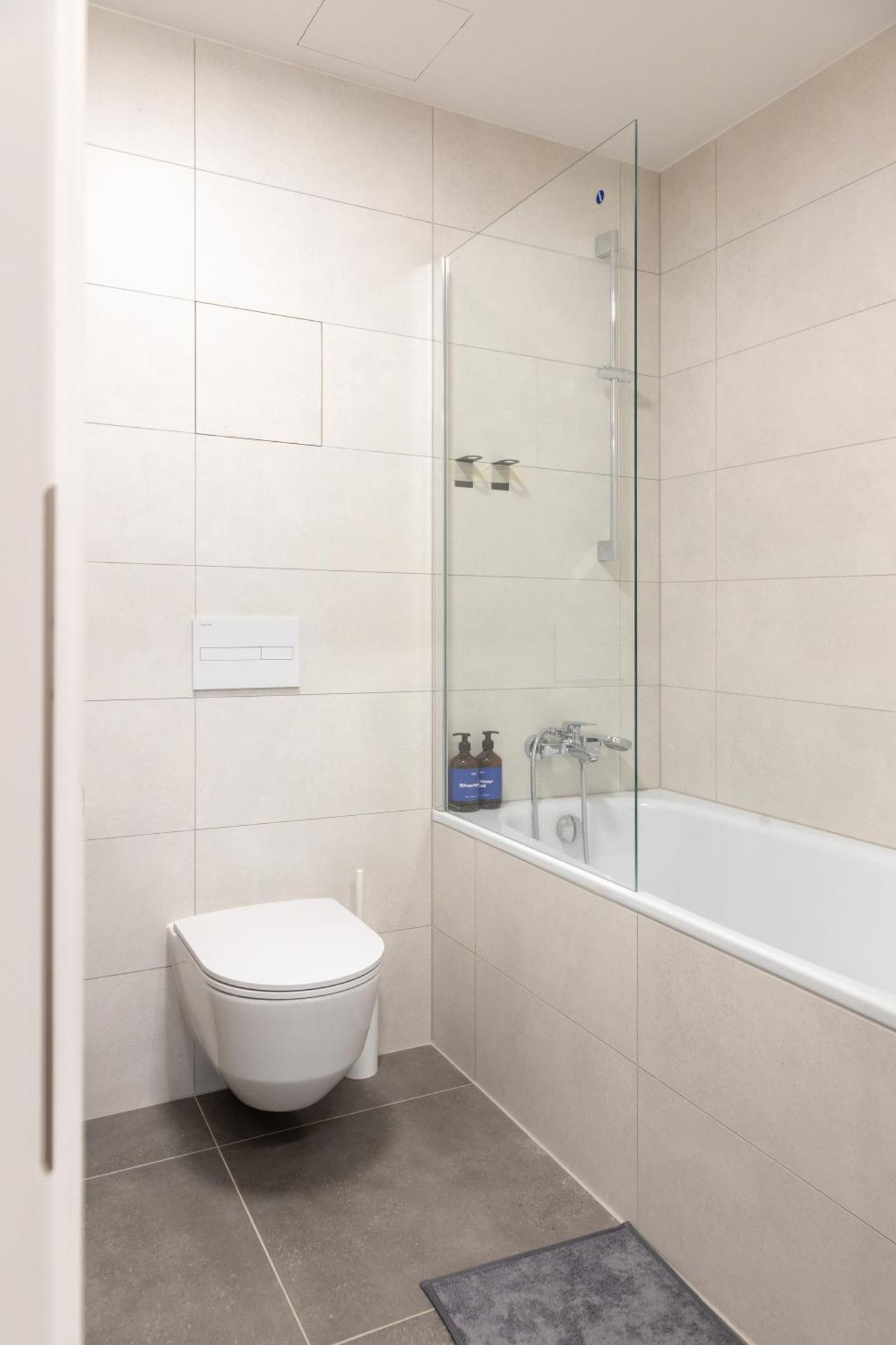 Appartement Baby Friendly Apt With Terrace And Ac In Karlin By Days *