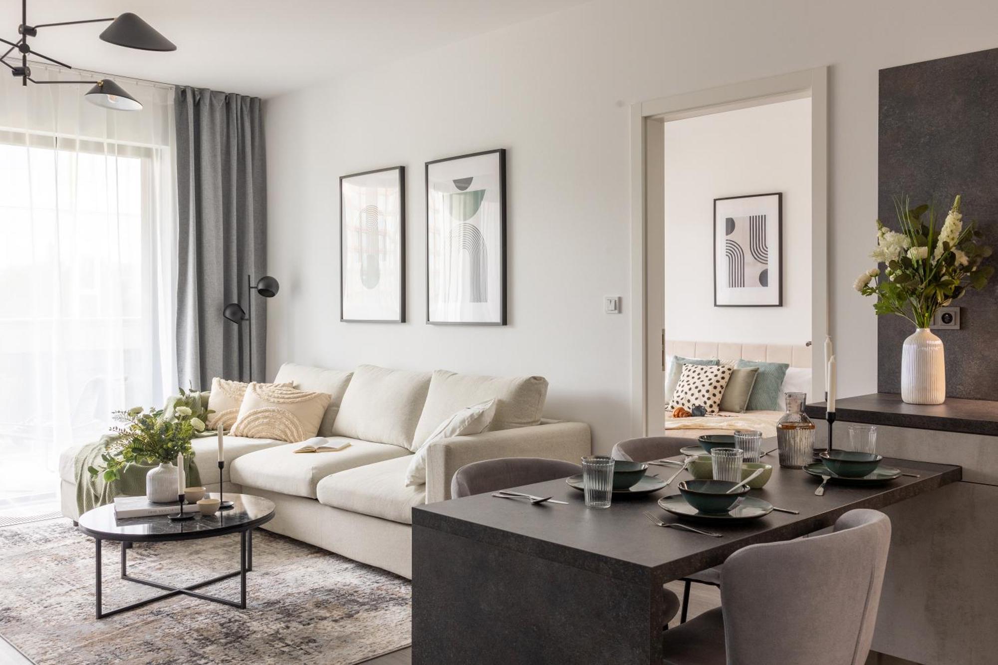 Baby Friendly Apt With Terrace And Ac In Karlin By Days Appartement Praag