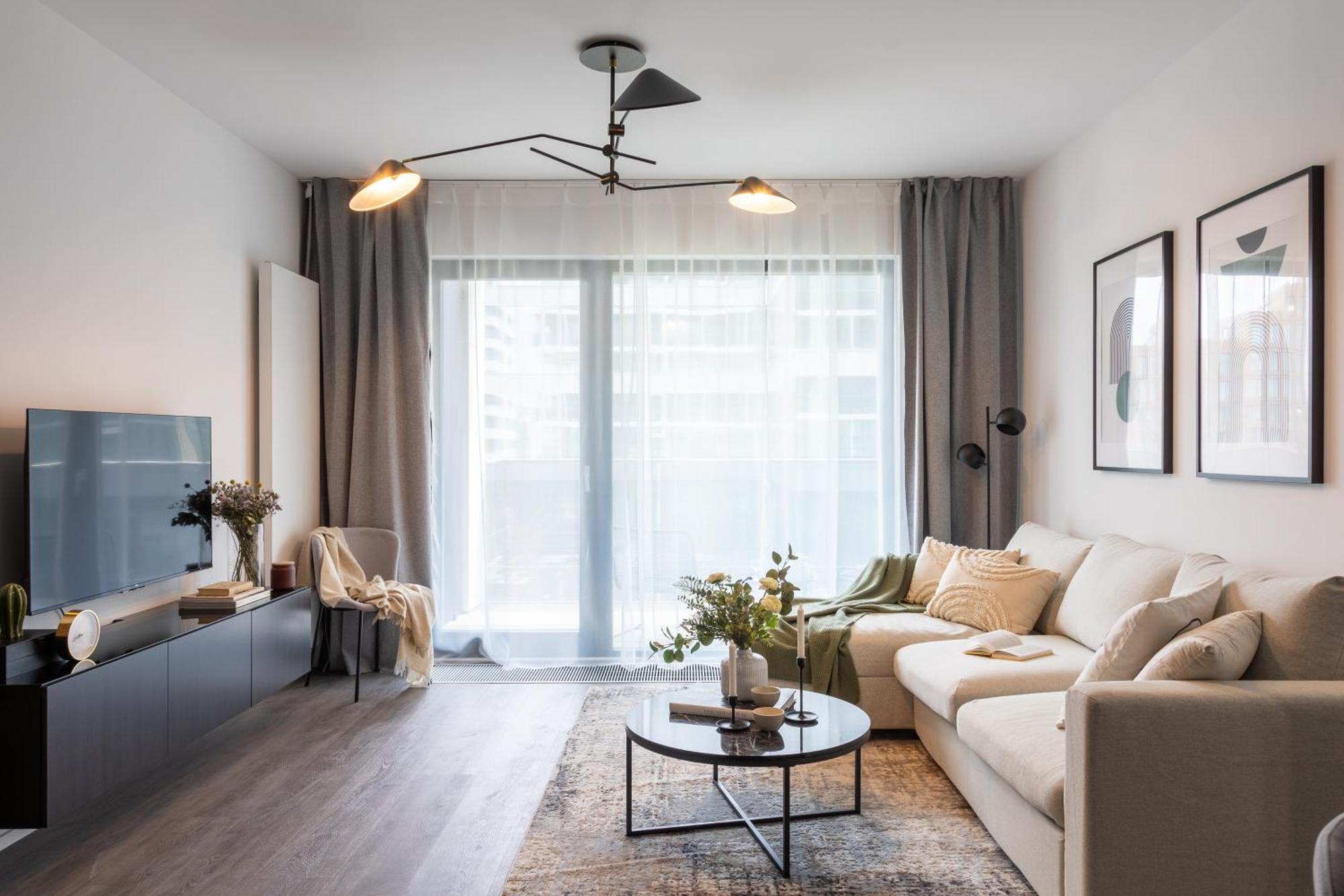 Baby Friendly Apt With Terrace And Ac In Karlin By Days Praag